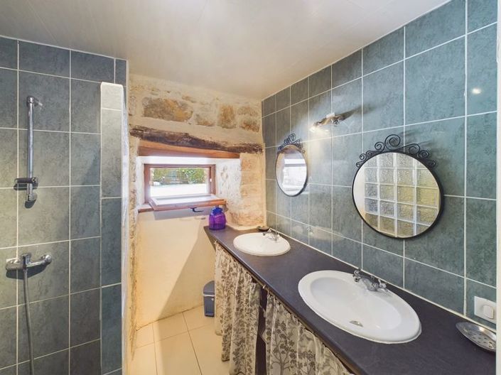 Image No.16-3 Bed House for sale