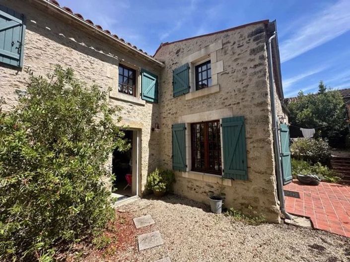 Image No.14-4 Bed House for sale