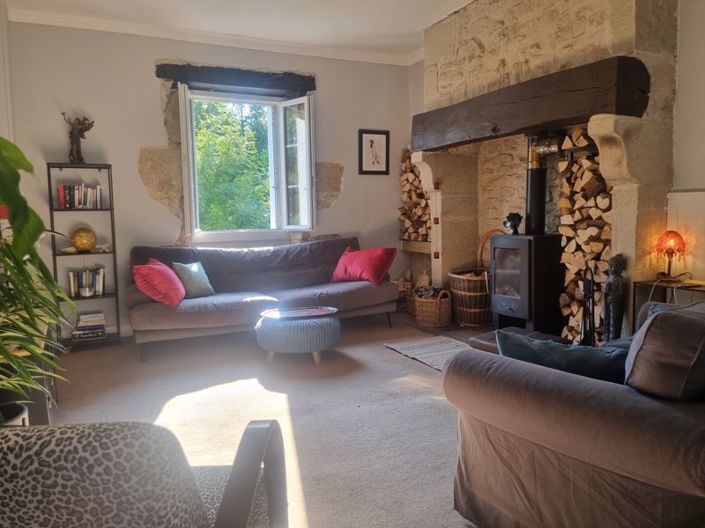 Image No.10-5 Bed House for sale