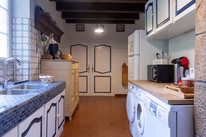 Image No.6-4 Bed House for sale