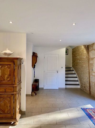 Image No.17-4 Bed Farmhouse for sale