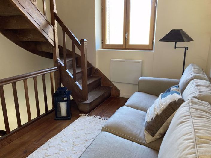 Image No.18-4 Bed Farmhouse for sale