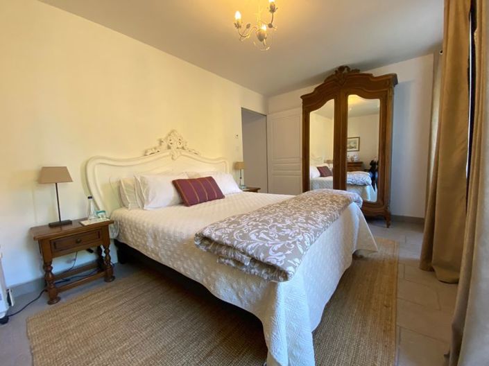 Image No.23-4 Bed Farmhouse for sale