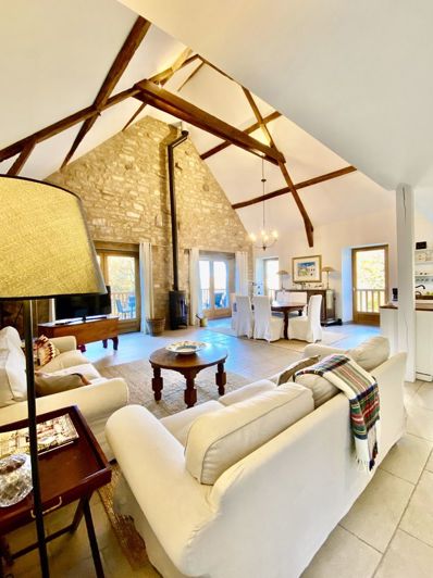 Image No.10-4 Bed Farmhouse for sale