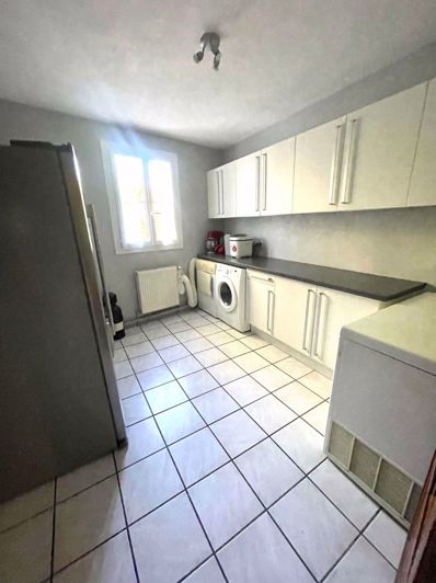 Image No.17-4 Bed House for sale