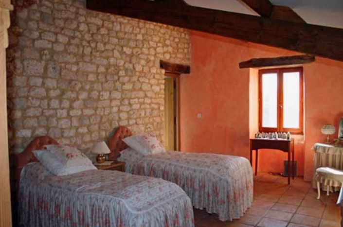 Image No.11-4 Bed Country House for sale