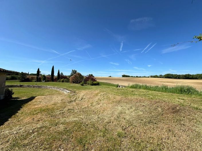 Image No.24-4 Bed Country House for sale