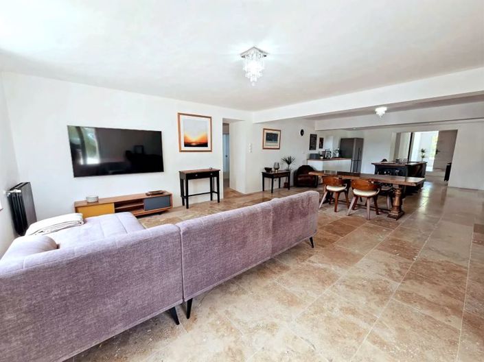 Image No.11-5 Bed House for sale