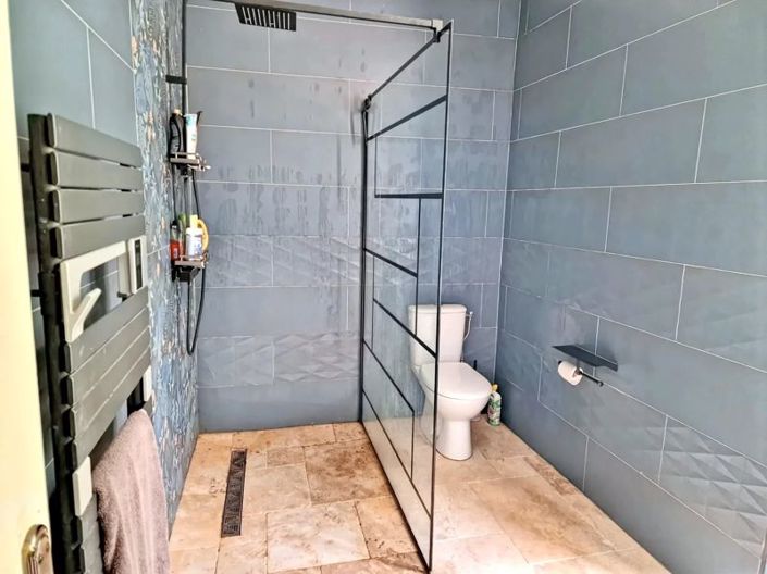 Image No.19-5 Bed House for sale