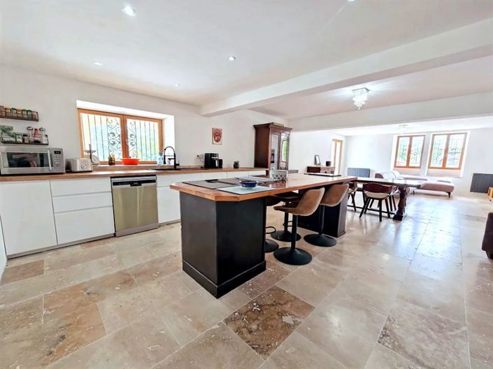 Image No.2-5 Bed House for sale