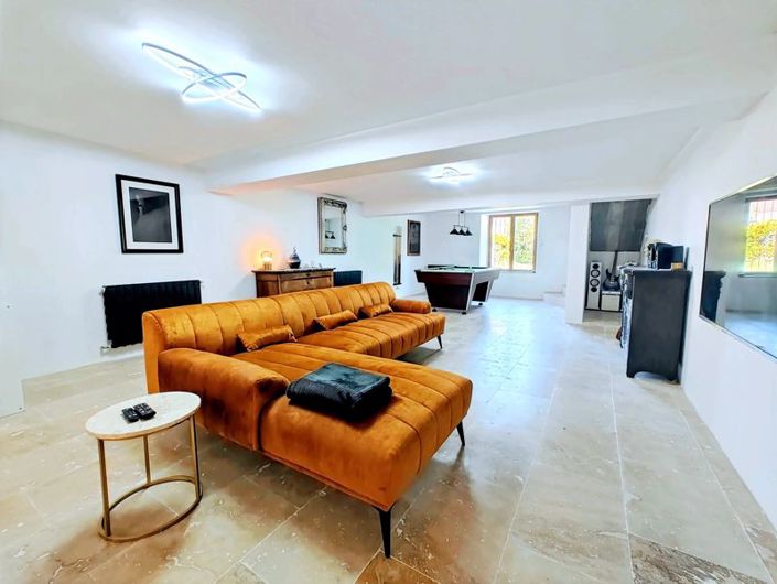 Image No.7-5 Bed House for sale