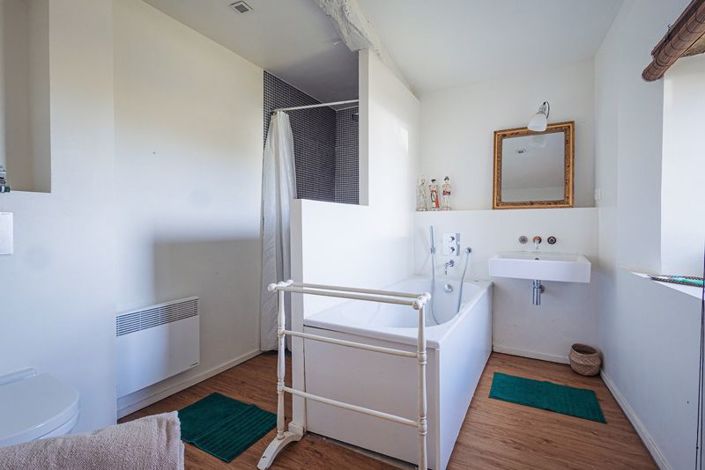 Image No.41-7 Bed House for sale