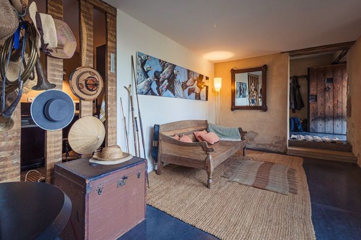 Image No.8-7 Bed House for sale