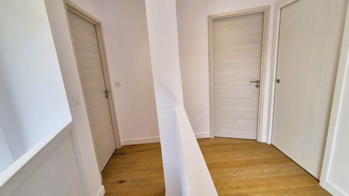 Image No.2-3 Bed House for sale