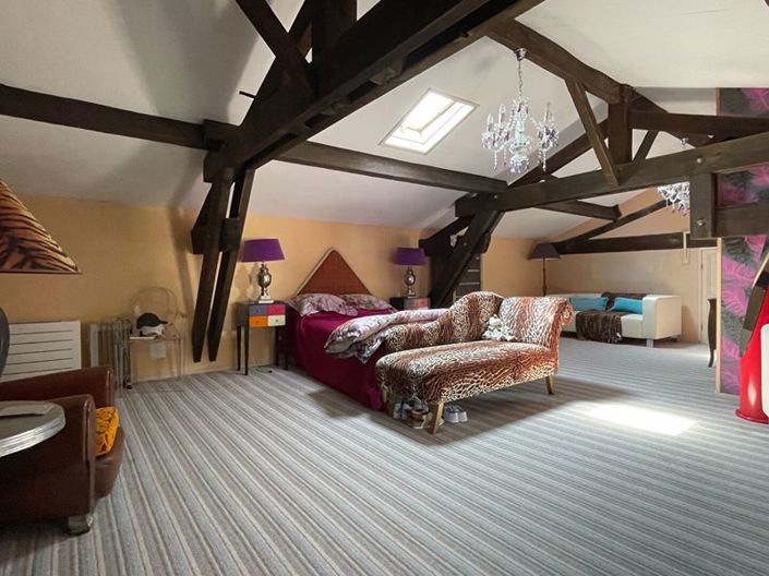 Image No.11-3 Bed House for sale