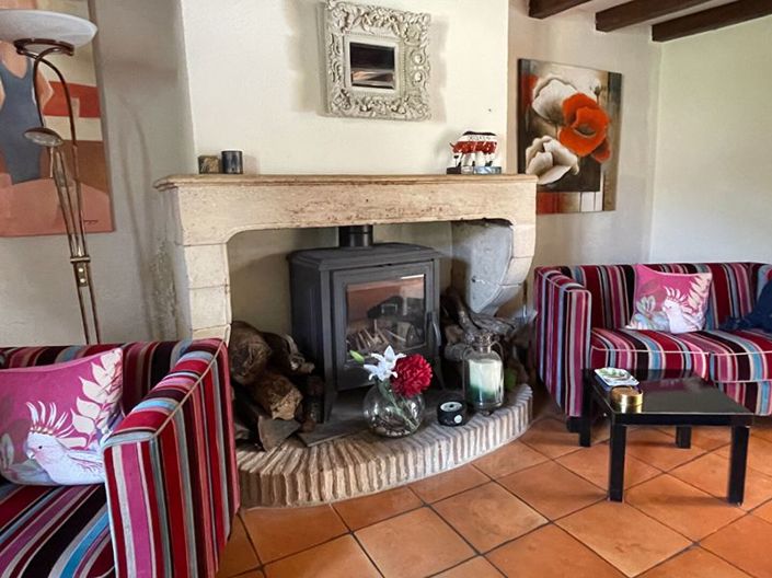 Image No.10-3 Bed House for sale