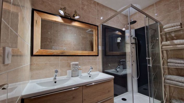 Image No.15-6 Bed Villa for sale