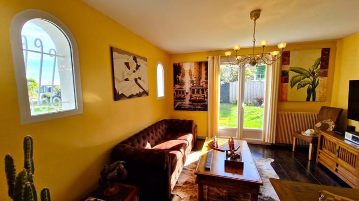 Image No.8-6 Bed Villa for sale