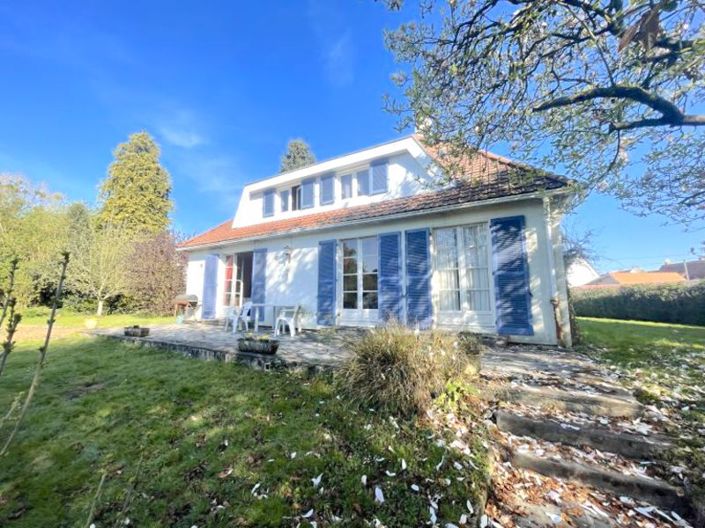 Image No.17-4 Bed Cottage for sale