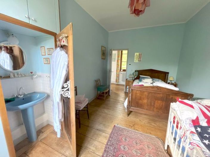 Image No.15-6 Bed House for sale