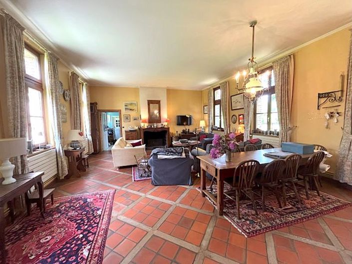 Image No.6-6 Bed House for sale