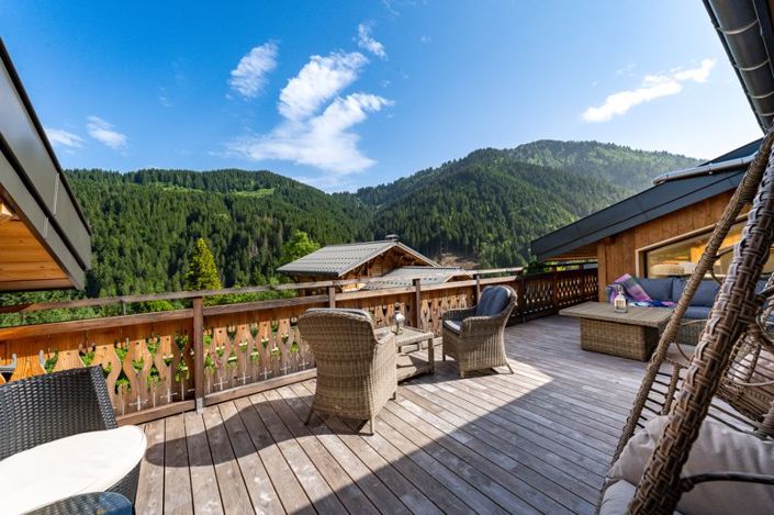 Image No.8-7 Bed House for sale