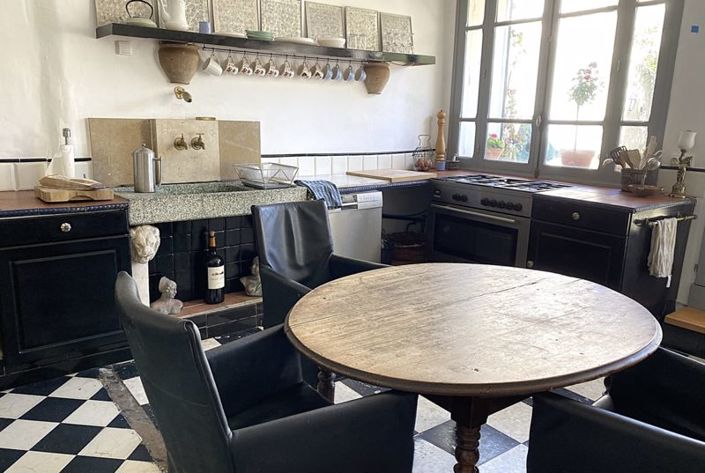 Image No.13-9 Bed House for sale