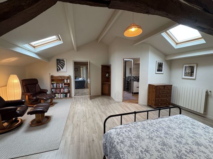 Image No.22-4 Bed Country House for sale