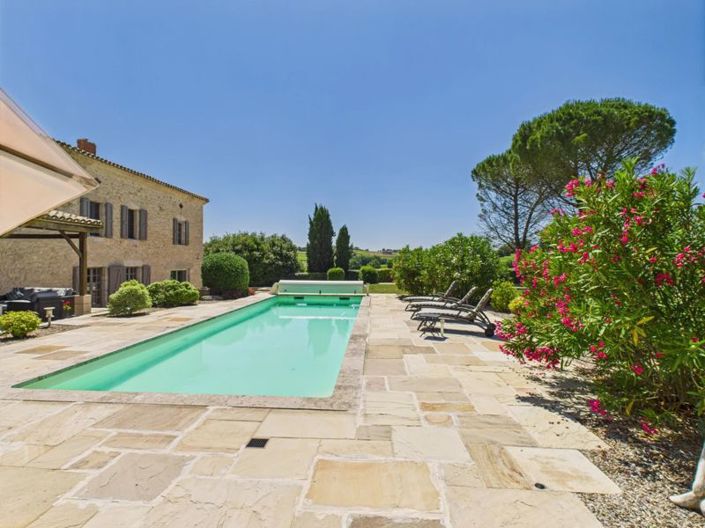 Image No.1-5 Bed House for sale