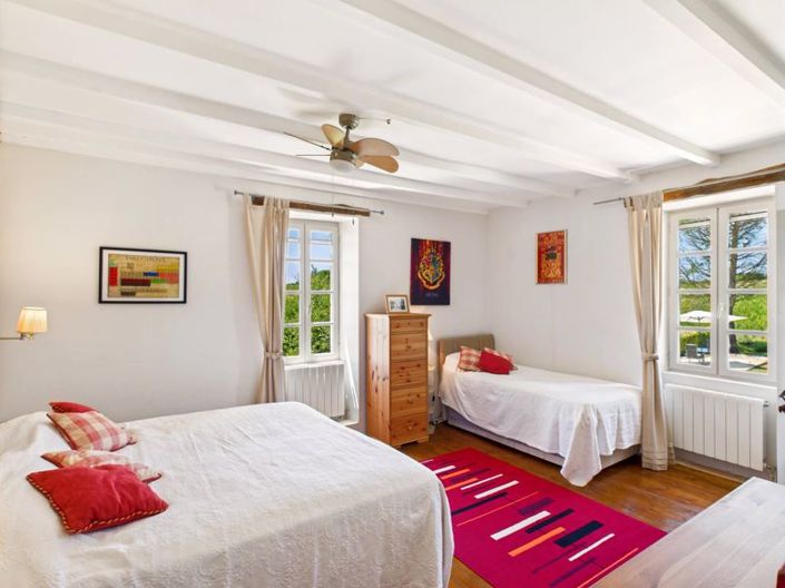 Image No.12-5 Bed House for sale