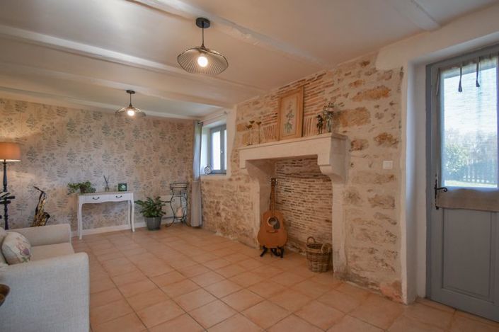 Image No.11-3 Bed House for sale