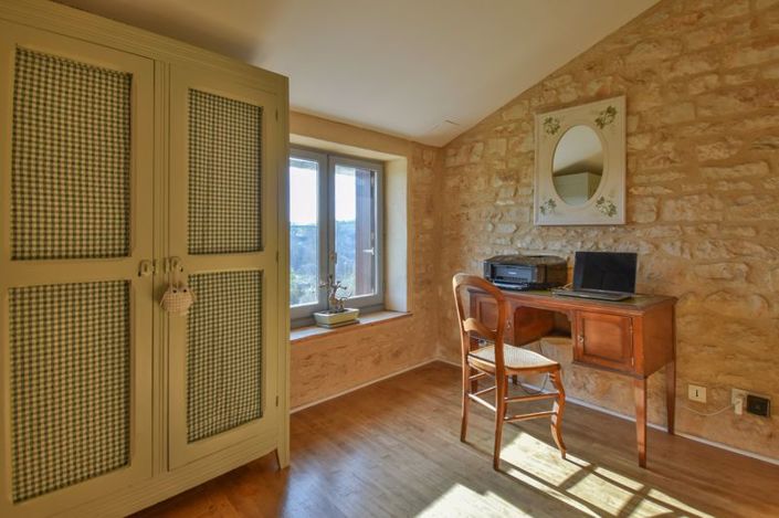 Image No.20-3 Bed House for sale