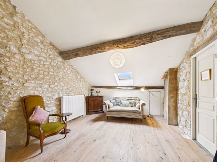 Image No.11-4 Bed House for sale