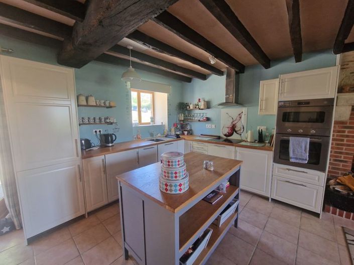 Image No.8-4 Bed House for sale