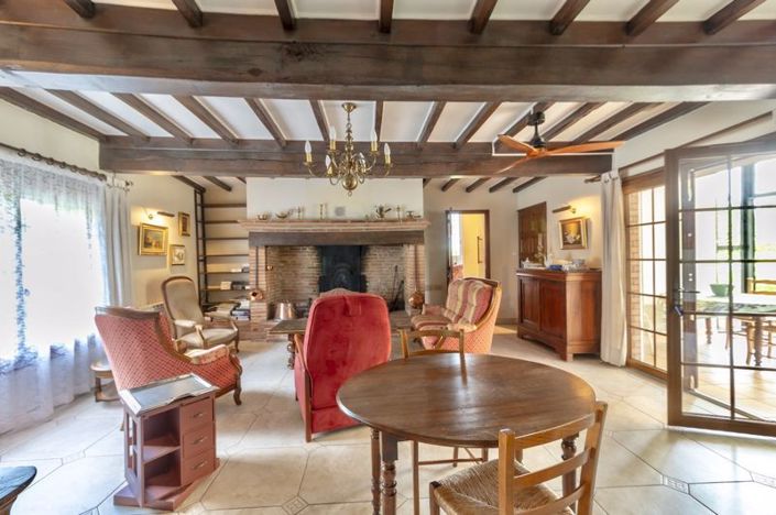 Image No.3-6 Bed Property for sale