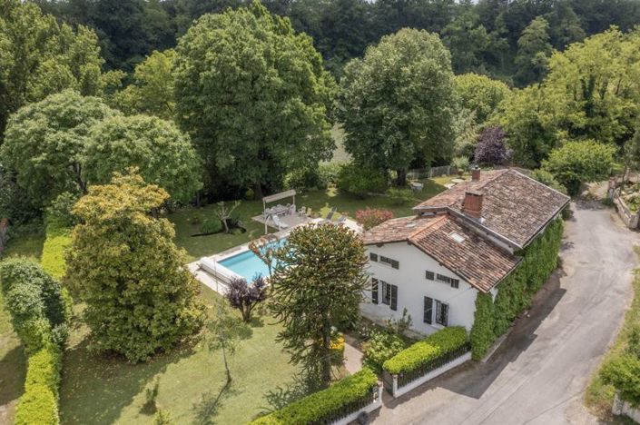 Image No.2-6 Bed Property for sale