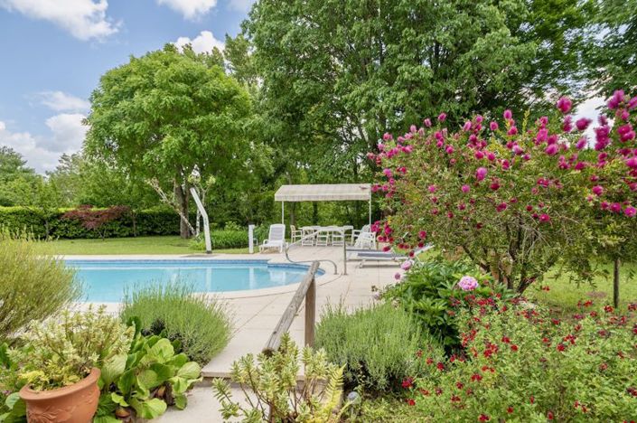 Image No.5-6 Bed Property for sale