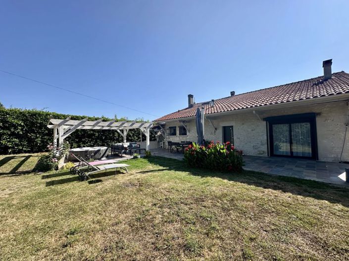 Image No.11-2 Bed House for sale