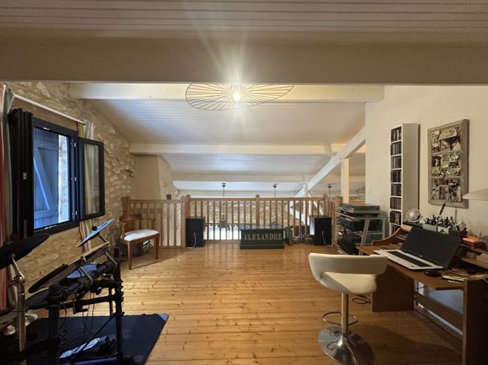 Image No.7-2 Bed House for sale