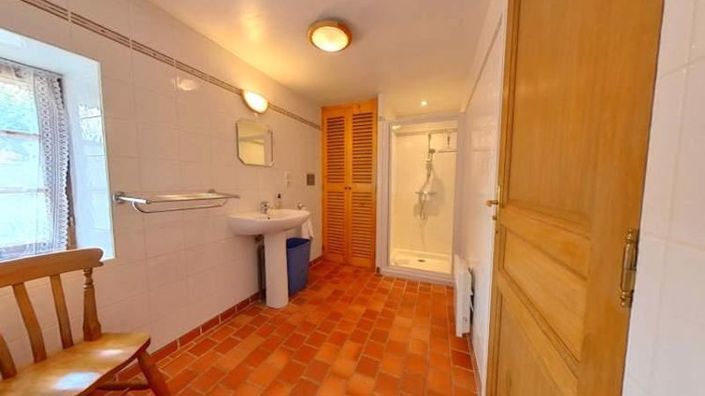 Image No.11-3 Bed Cottage for sale