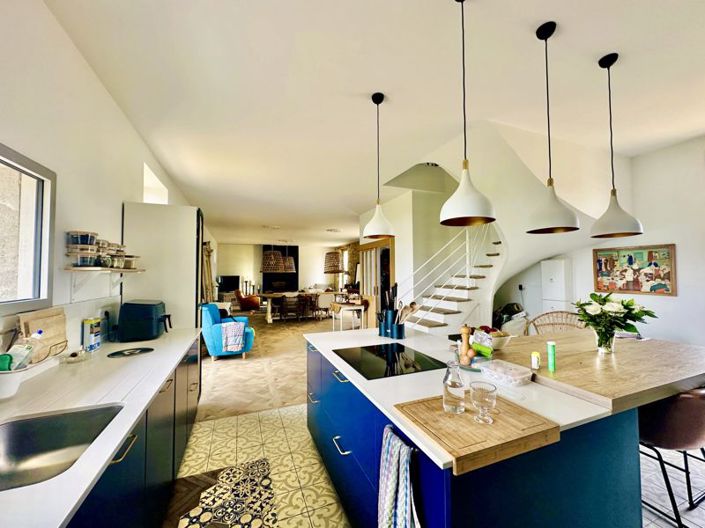 Image No.2-2 Bed Property for sale