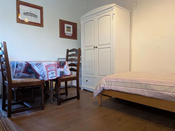 Image No.8-4 Bed House for sale