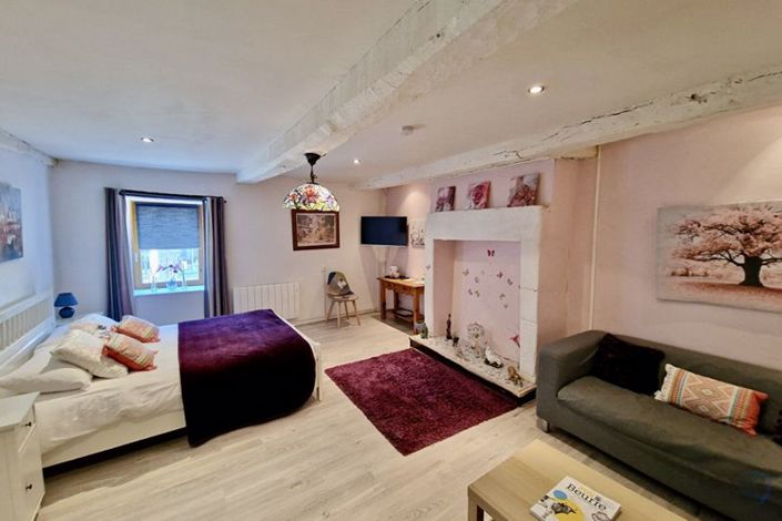 Image No.8-5 Bed Townhouse for sale