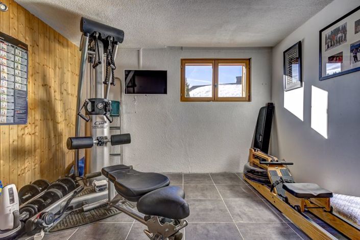 Image No.12-5 Bed Chalet for sale