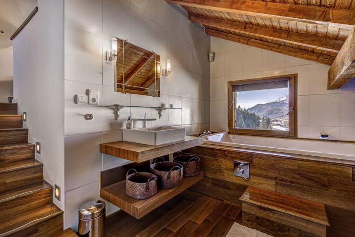 Image No.16-5 Bed Chalet for sale