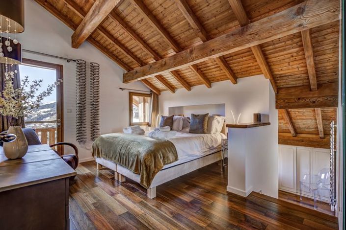 Image No.15-5 Bed Chalet for sale