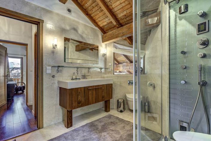 Image No.21-5 Bed Chalet for sale