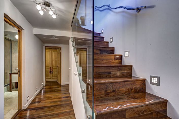 Image No.28-5 Bed Chalet for sale