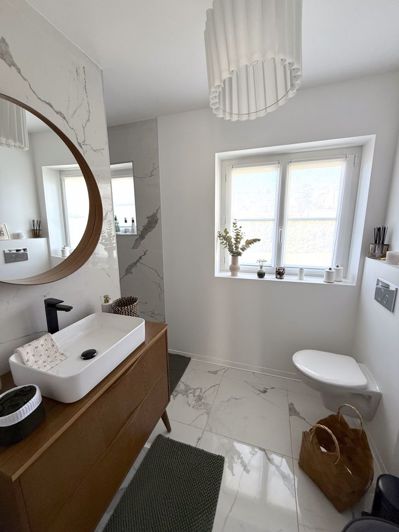 Image No.12-4 Bed Property for sale