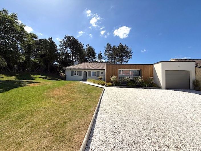 Image No.20-4 Bed Property for sale